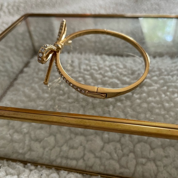 Kate Spade ribbon bow bangle bracelet & earring set - Picture 9 of 9